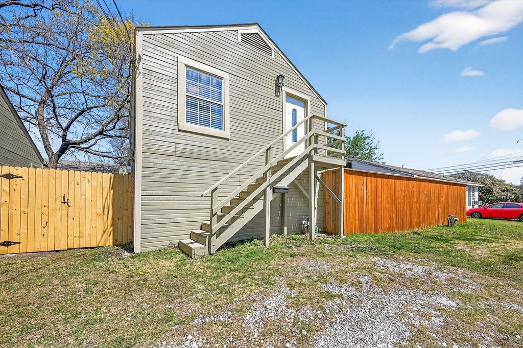 115 S Morris Street - Photo 1
