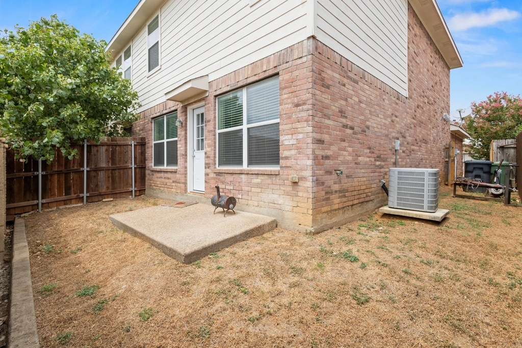 2322 Kingsway Drive - Photo 21