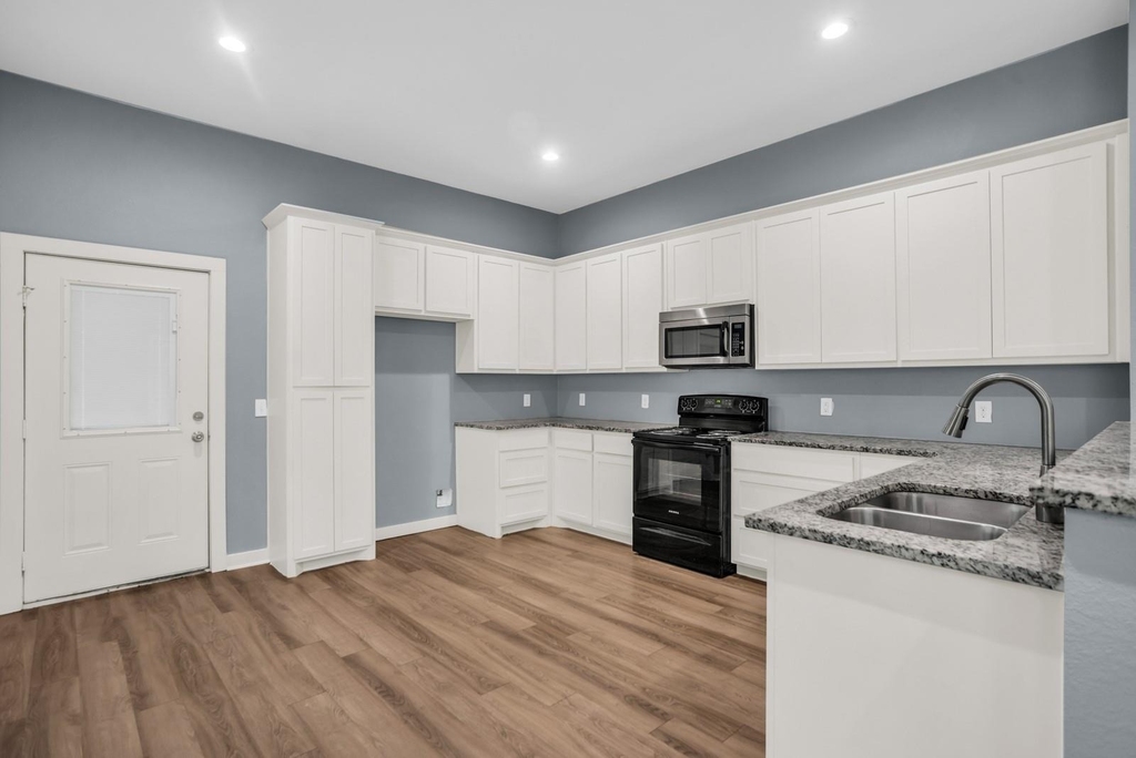 440 Pecan Hollow - Photo 6