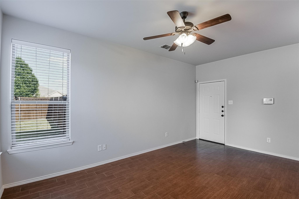 2515 Sedona Street - Photo 5