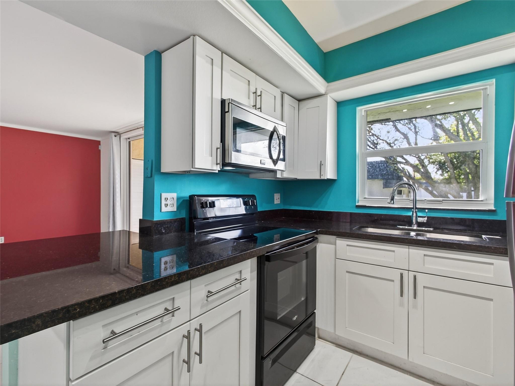 8400 W Sample Road - Photo 3