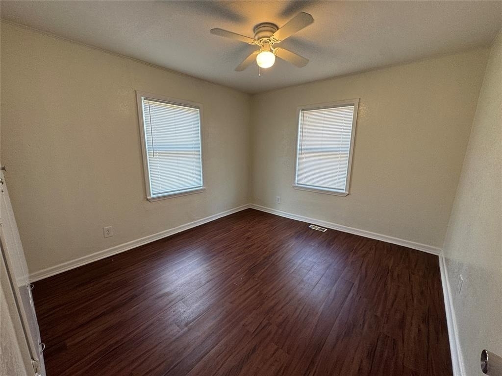 1307 Sheffield Road - Photo 5