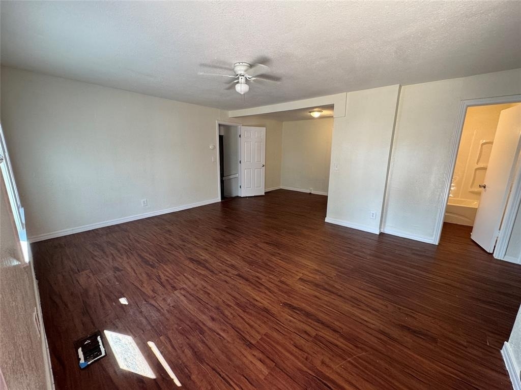 1307 Sheffield Road - Photo 2