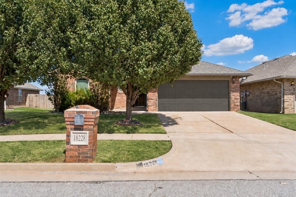 18220 Scarborough Drive - Photo 0