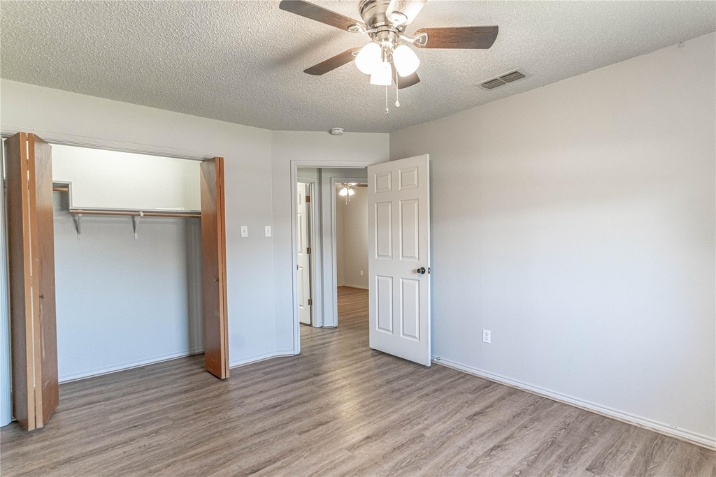 4031 Country Meadows Circle - Photo 24
