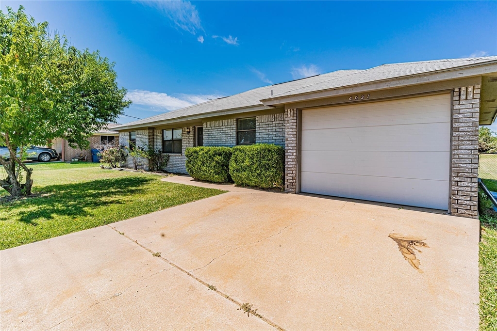 4031 Country Meadows Circle - Photo 2