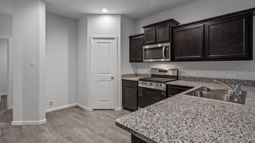 5500 Gold Pond Drive - Photo 3