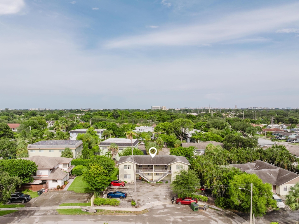 1220 Nw 16th Avenue - Photo 0
