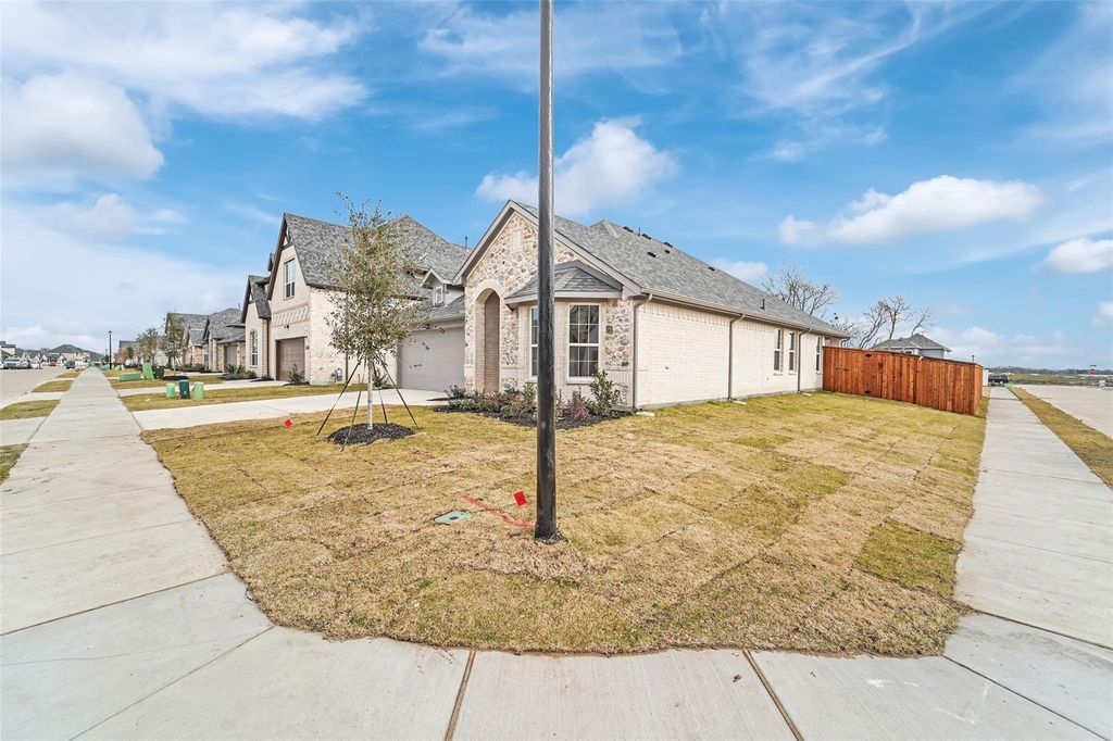 2901 Cantoni Creek - Photo 4