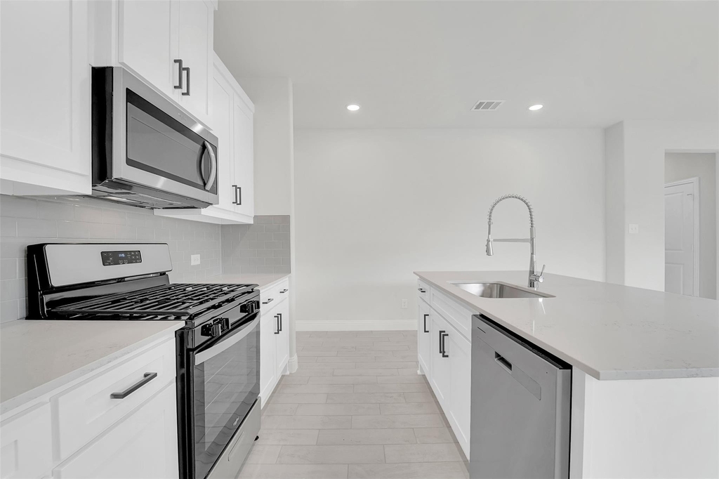 2901 Cantoni Creek - Photo 11