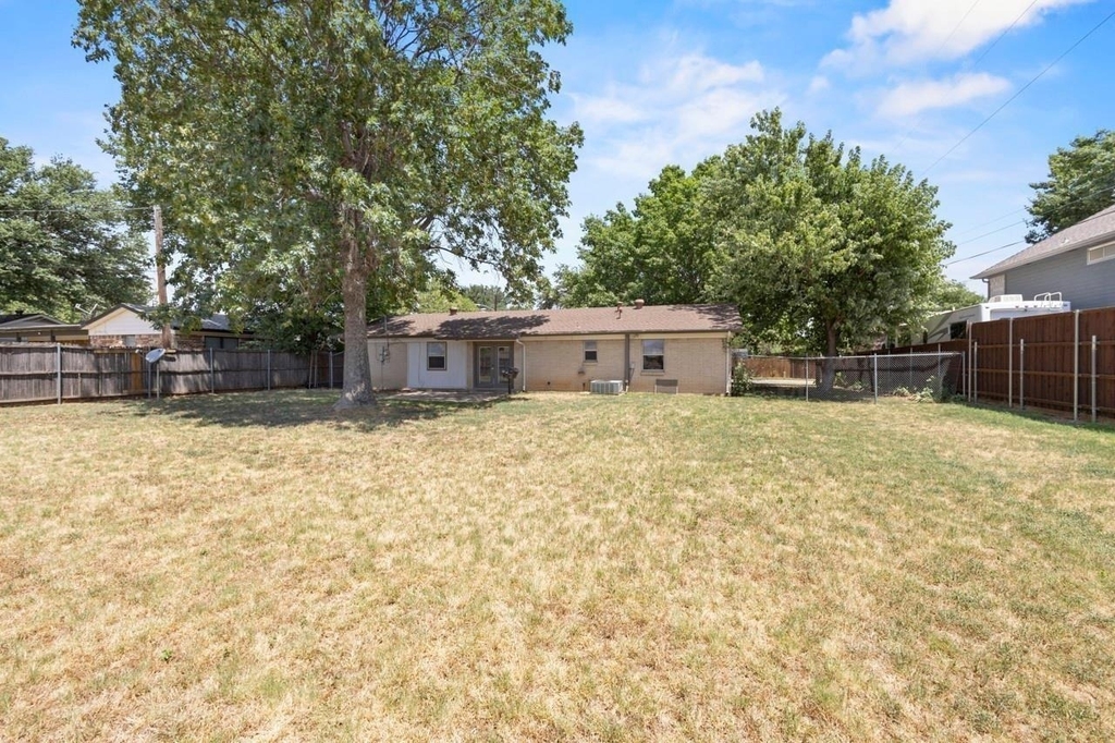2921 Needles Street - Photo 2
