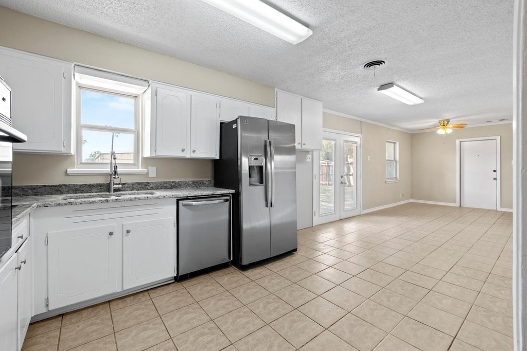2921 Needles Street - Photo 10