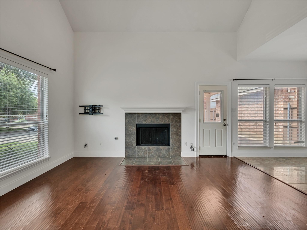114 Constitution Drive - Photo 7