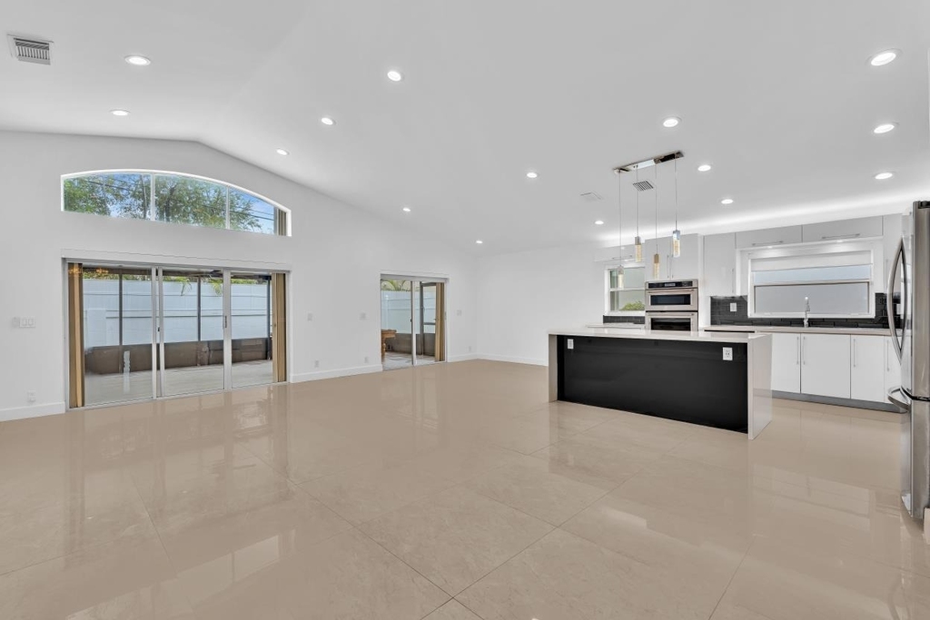 3307 Sw 49th Street - Photo 3
