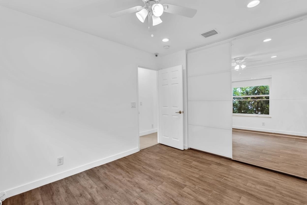 3307 Sw 49th Street - Photo 5
