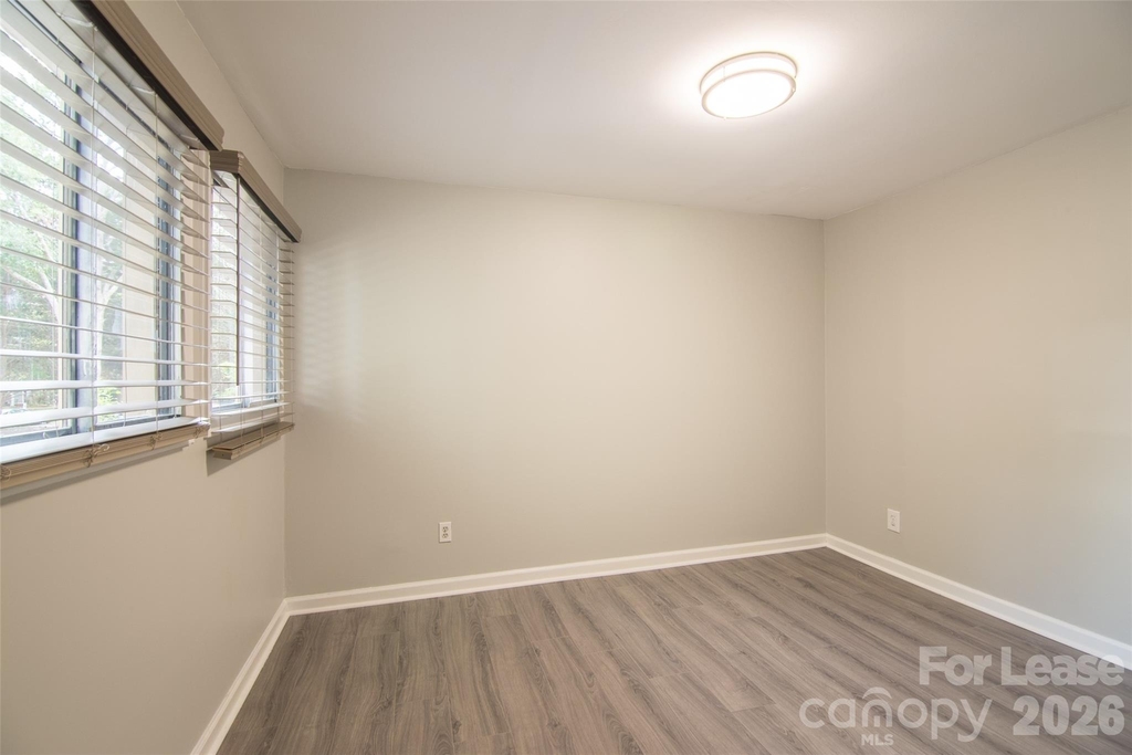 7908 Horse Chestnut Lane - Photo 11