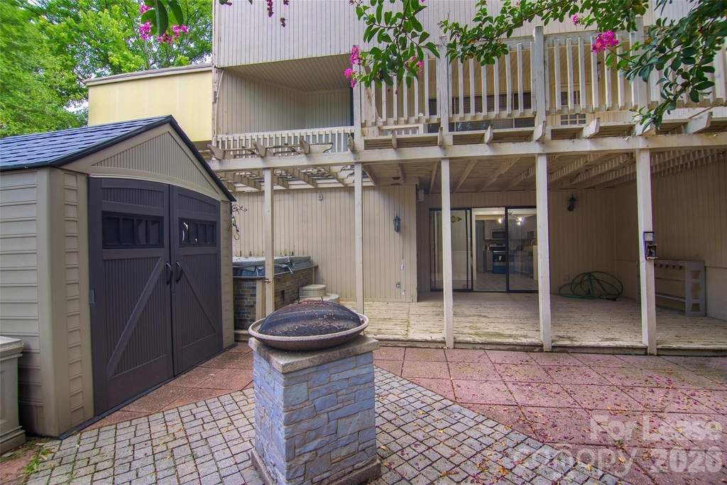 7908 Horse Chestnut Lane - Photo 5
