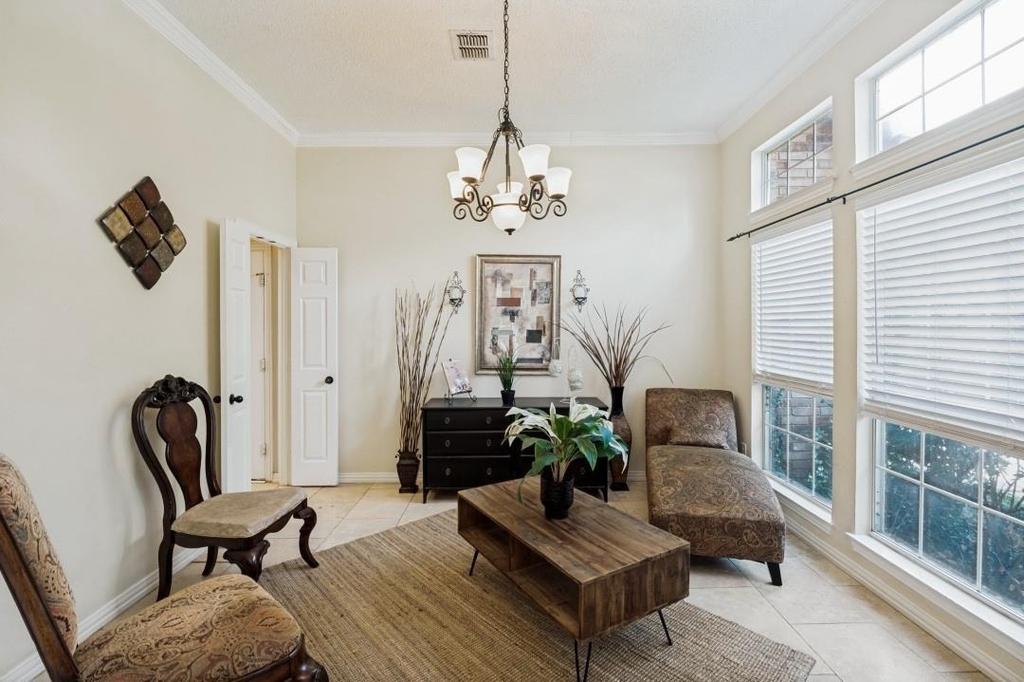 10913 Alexandria Drive - Photo 3