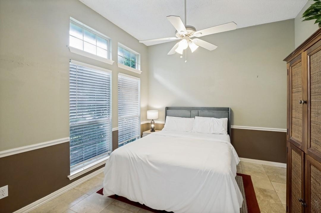 10913 Alexandria Drive - Photo 19