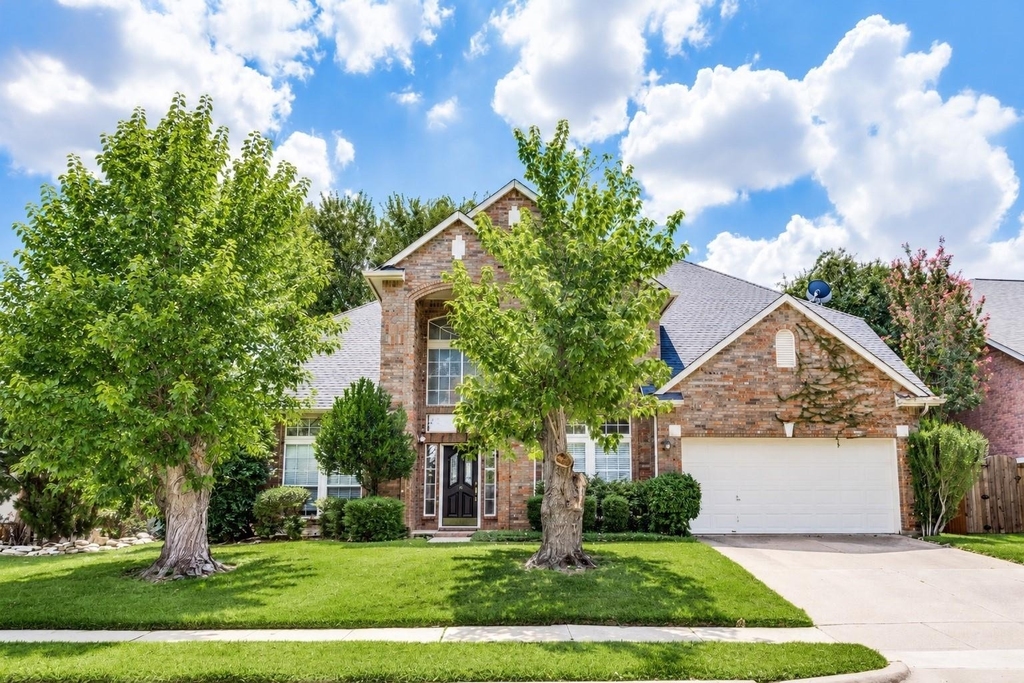 10913 Alexandria Drive - Photo 0