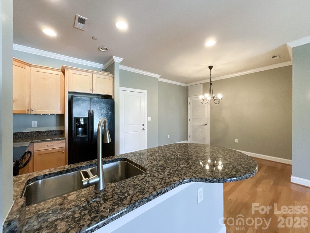 518 Clarice Avenue - Photo 9