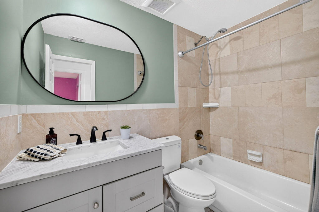 241 Nw 49th Street - Photo 12