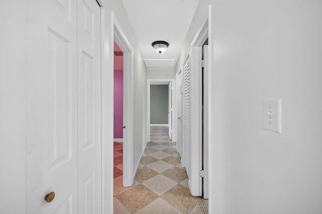 241 Nw 49th Street - Photo 11