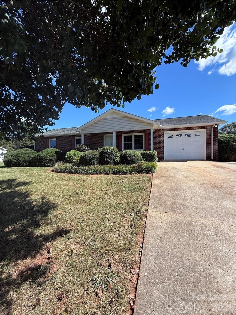 869 Crystal Springs Drive - Photo 0