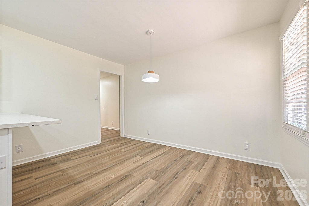 5121 Farm Pond Lane - Photo 11