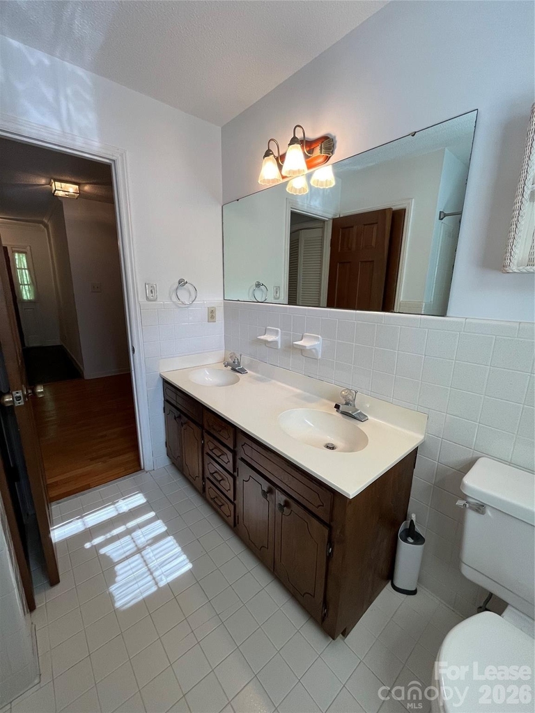5625 Potter Road - Photo 14