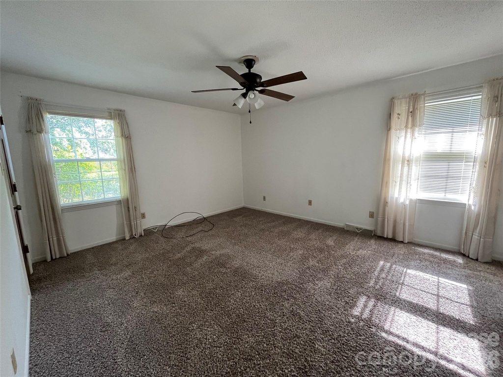 5625 Potter Road - Photo 17