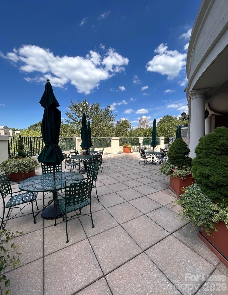 300 W 5th Street - Photo 9