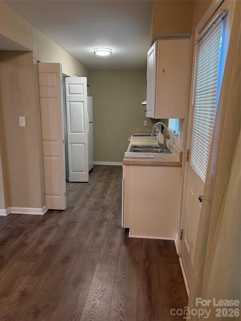 11117 Park Road - Photo 3