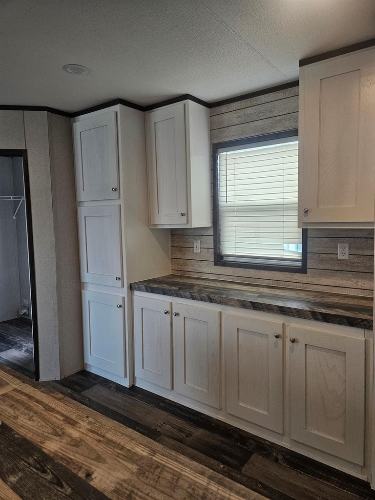6501 W Hwy 199 - Photo 2