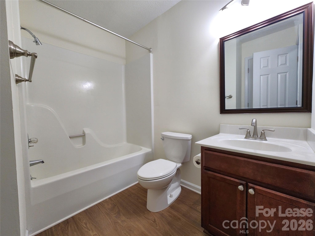 406 E 18th Street - Photo 12