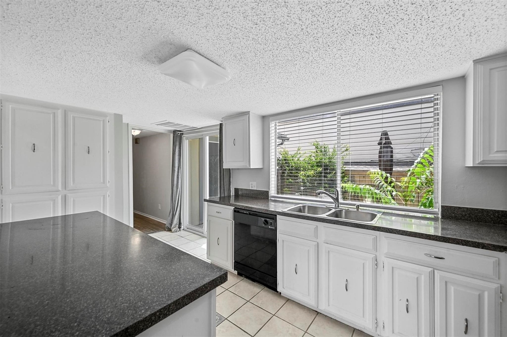 8560 Park Lane - Photo 6