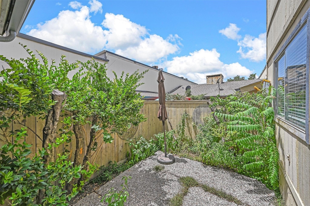 8560 Park Lane - Photo 22