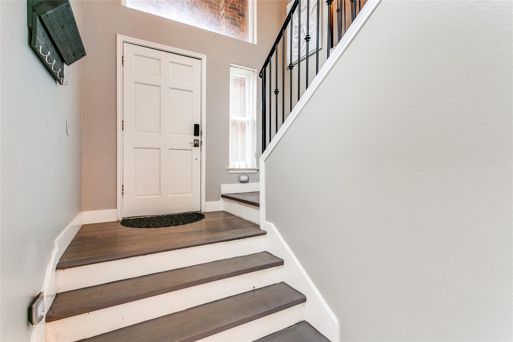 1349 Jasmine Drive - Photo 1