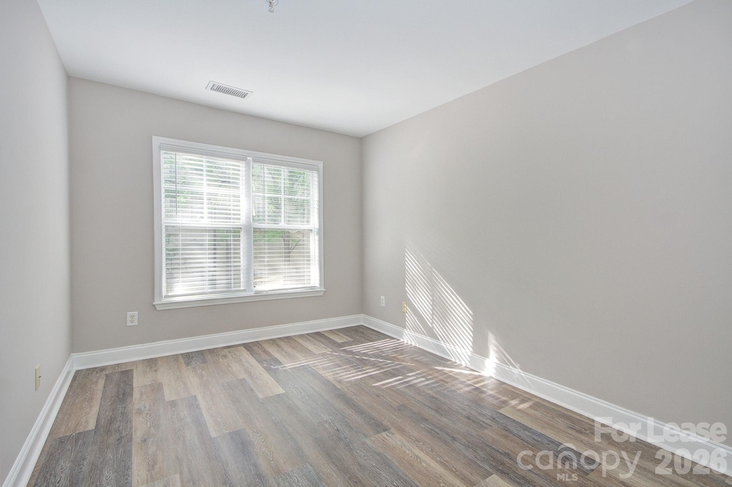 210 S Cedar Street - Photo 24