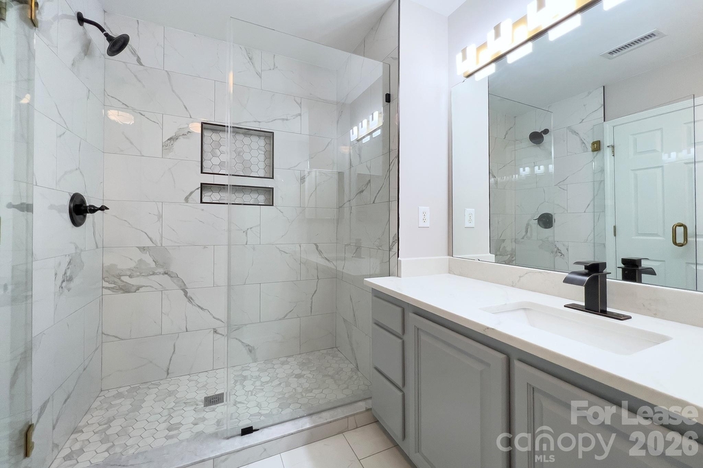 210 S Cedar Street - Photo 17