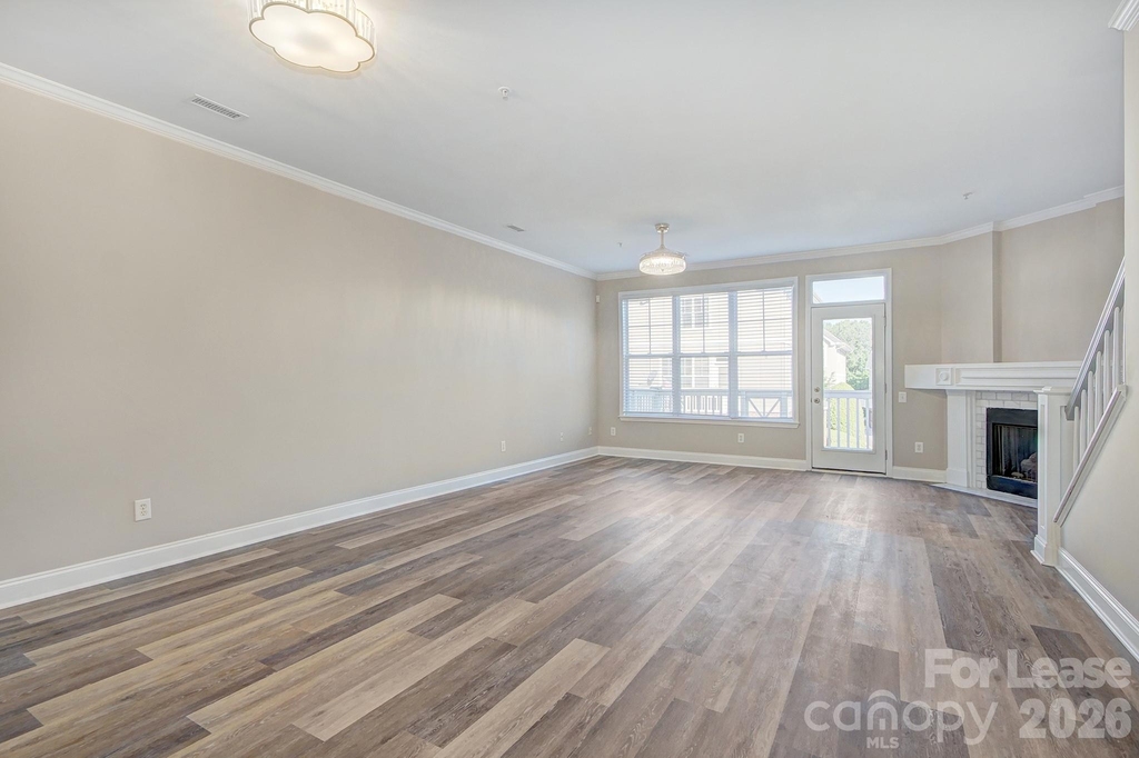 210 S Cedar Street - Photo 9