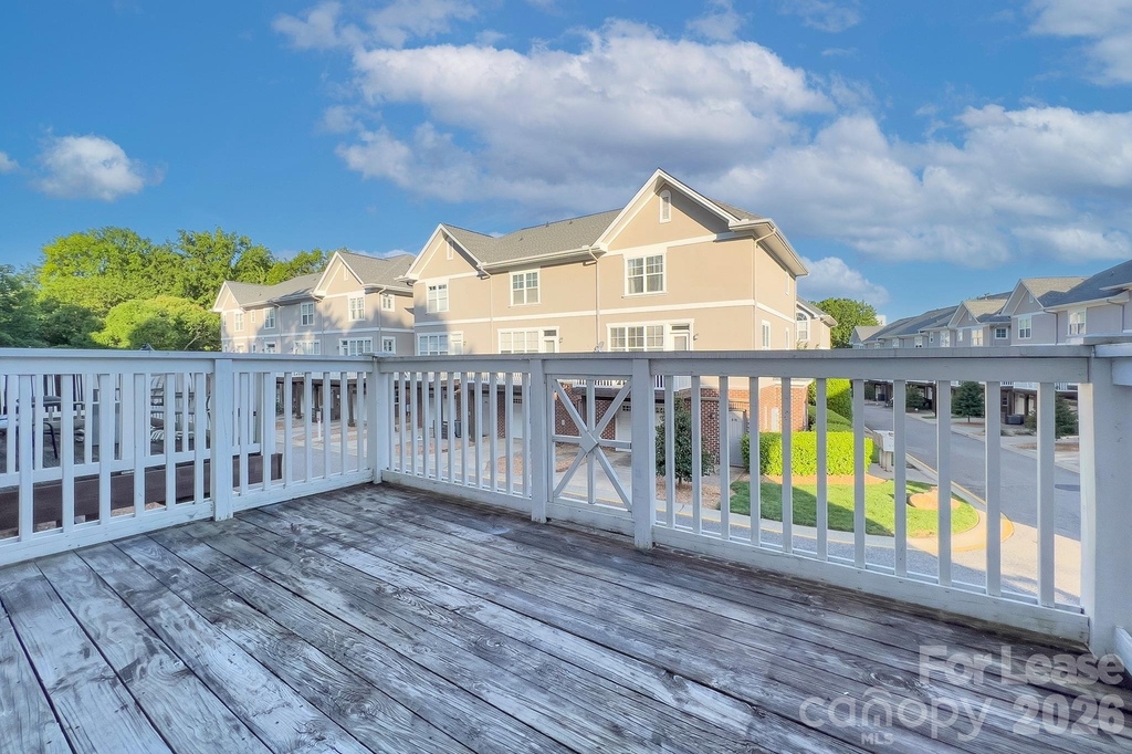 210 S Cedar Street - Photo 11