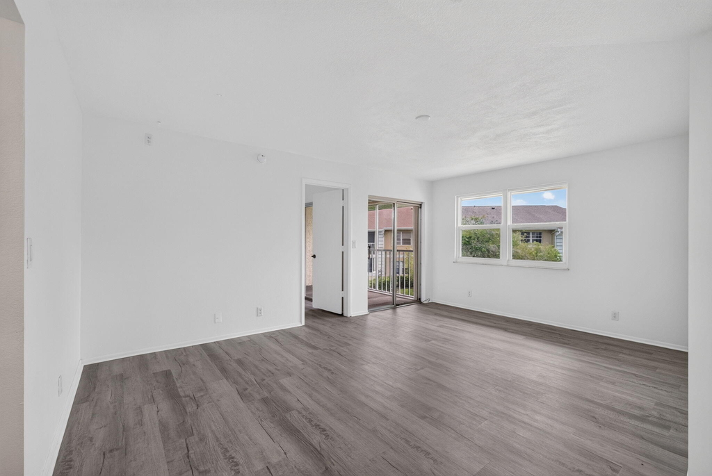 1536 Se Royal Green Circle - Photo 6