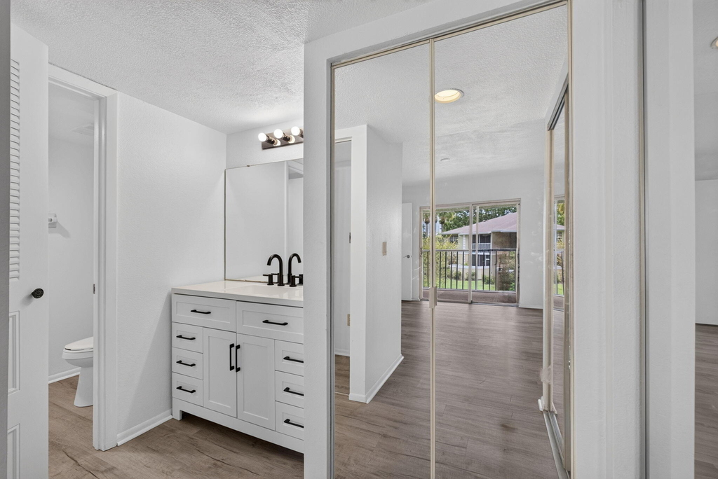 1536 Se Royal Green Circle - Photo 14