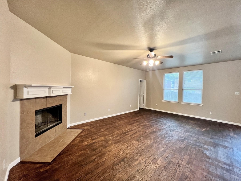 8221 Atherton Street - Photo 2