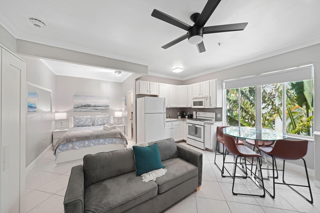 3710 Collins Avenue - Photo 1