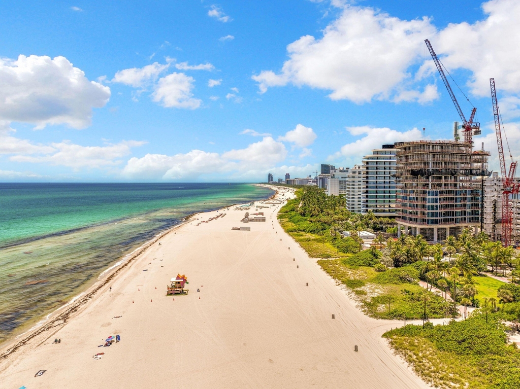 3710 Collins Avenue - Photo 32