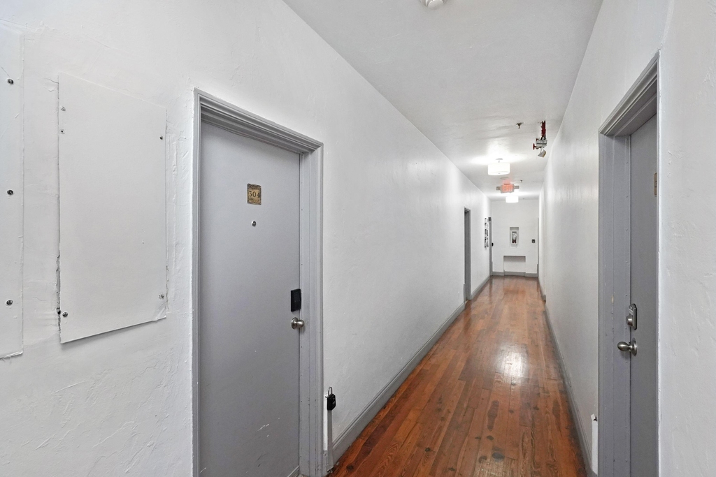 3710 Collins Avenue - Photo 19