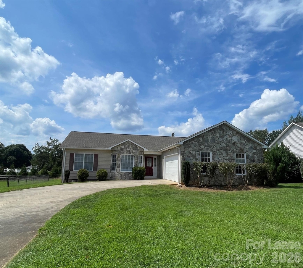 1444 Farmington Hills Drive - Photo 0