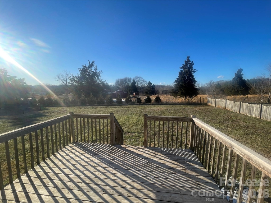 1444 Farmington Hills Drive - Photo 15
